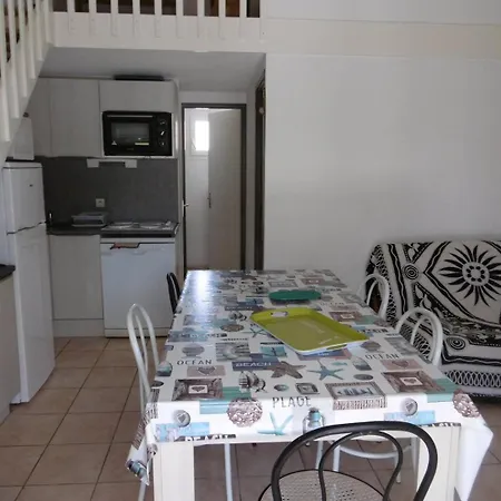 Holidayland 302 T3 Mezzanine 8 Couchages Climatise * Narbonne-Plage