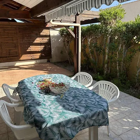 Apartment Holidayland 302 T3 Mezzanine 8 Couchages Climatise Narbonne-Plage